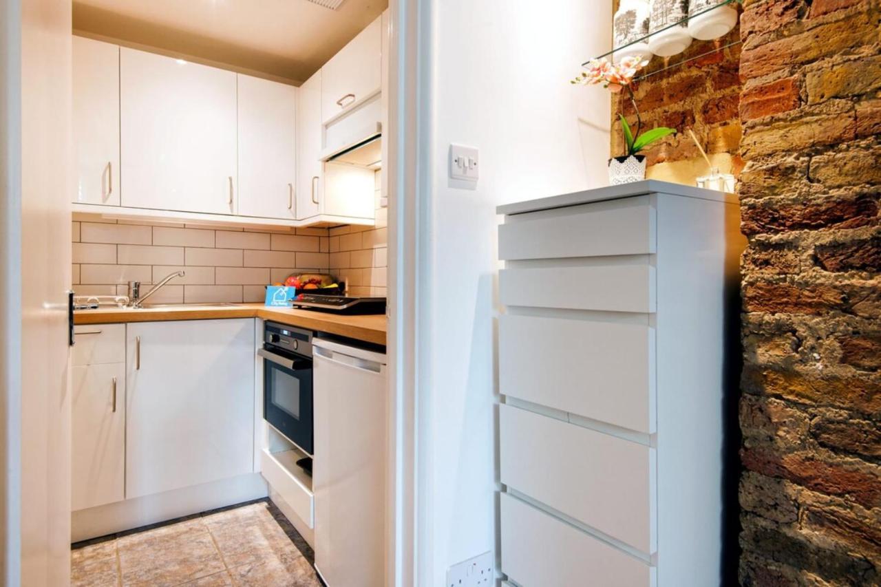 لندن The Lovely Longridge Road Apartment المظهر الخارجي الصورة
